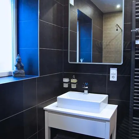 Jordan Suite Executive Furnished Apartment Düsseldorf Exterior foto